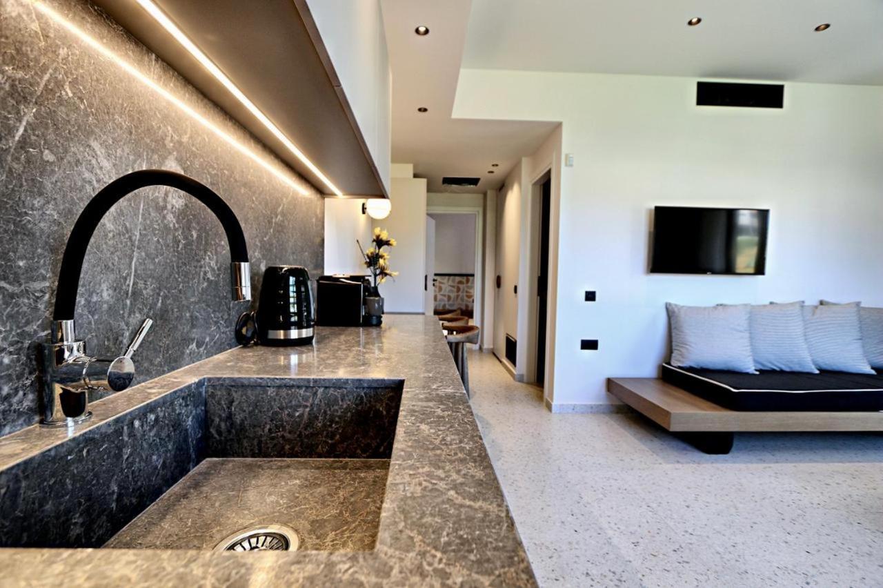 Апартаменти Elmaral Living Experience "Adults Only" Айя-Пелагія Екстер'єр фото